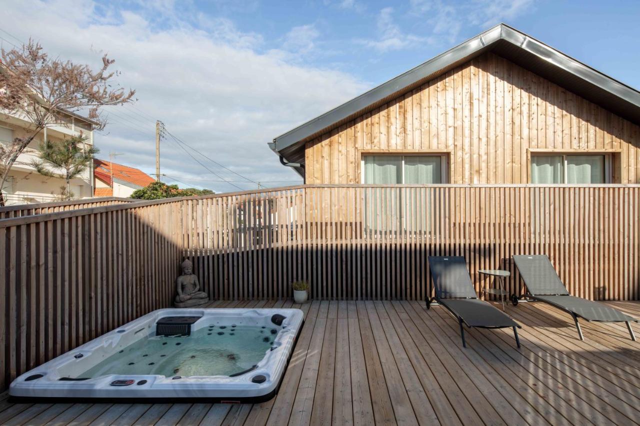 カップブルトン Ted Surf House Bed & Breakfast エクステリア 写真